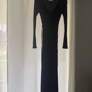 DISSH Black Long-Sleeve V-Neck Ribbed Maxi Dress